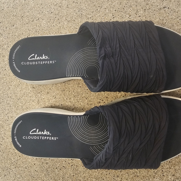 Clarks Cloudsteppers Women's Black Slide Sandals - Picture 1 of 3